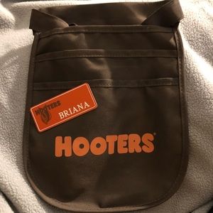 🦉🦉 Hooters girl pouch and name tag❗️❗️❗️